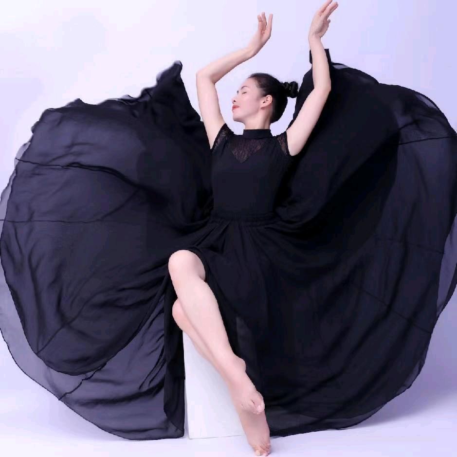 贵港伊舞艺术中心-刘老师