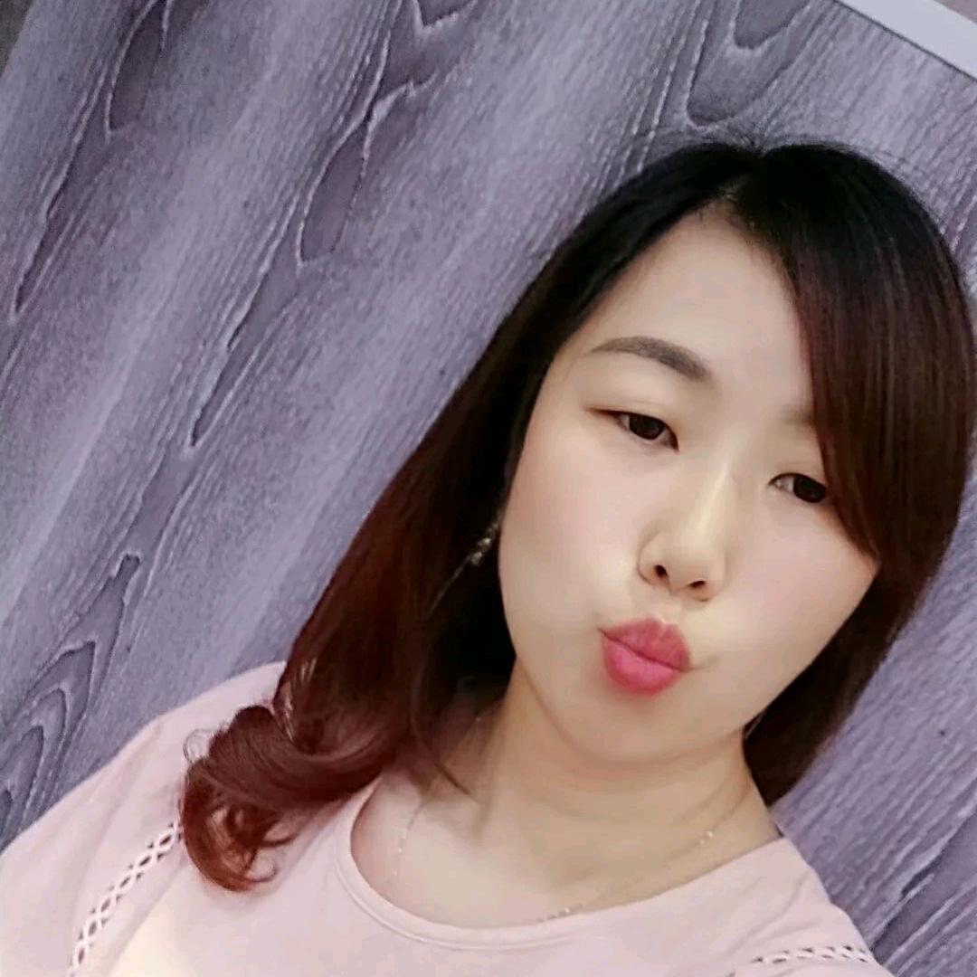 抱着枕头入睡的我《有事暂不直播》