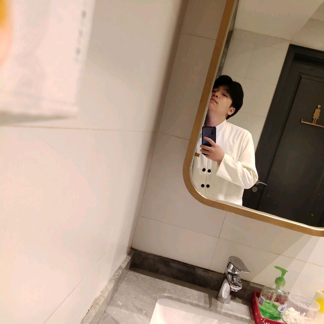 丫丫阿玛尼