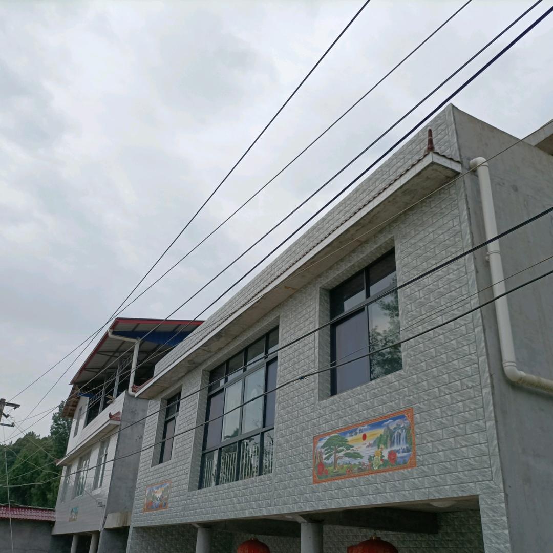 明亮是正能量前言。事实是正能量依据