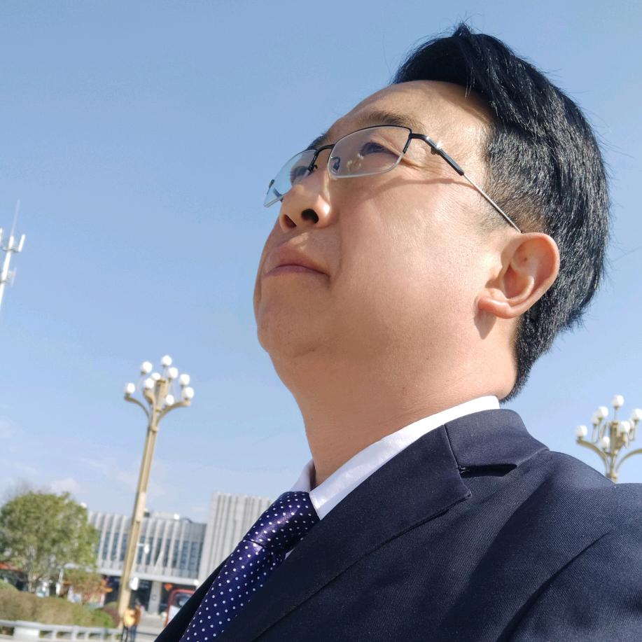 爱上一个人不容易