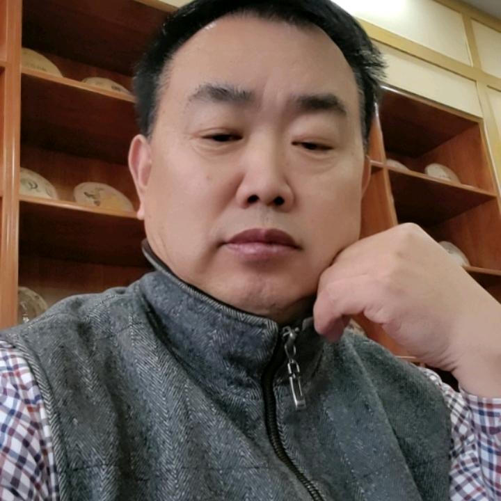 刘富国