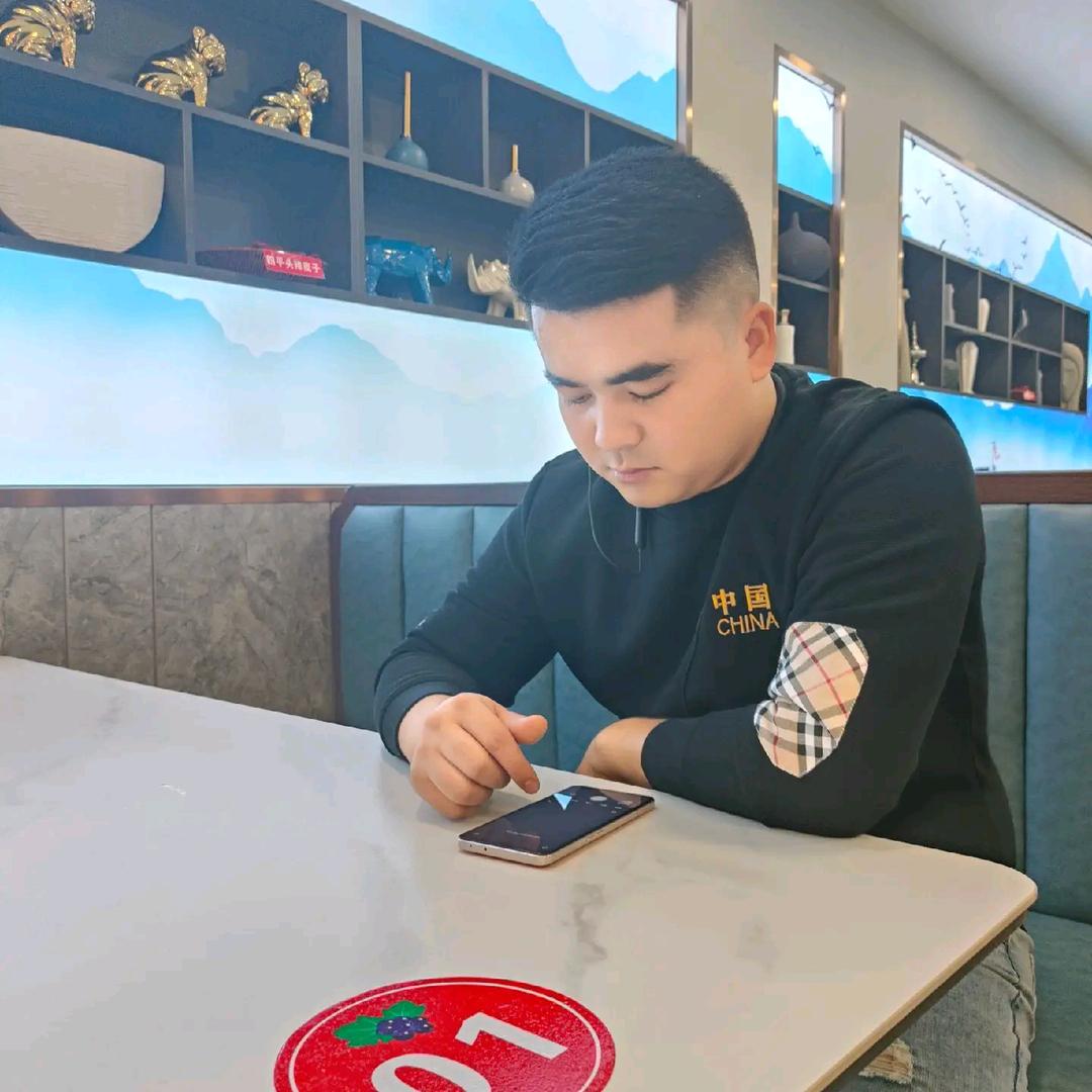 帅哥艾力