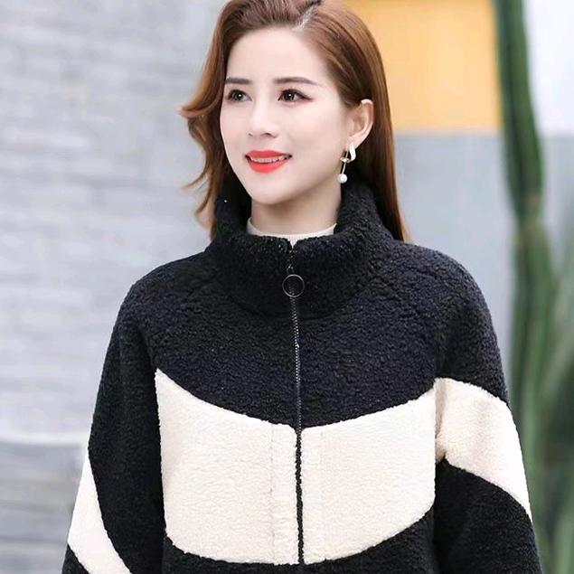 苏π靓品服装商行
