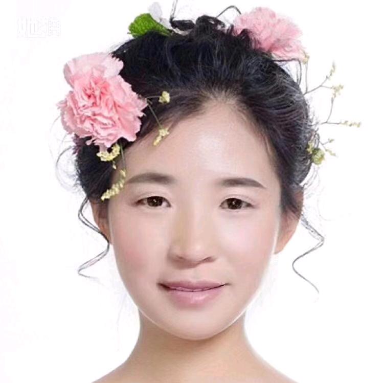 一朵清荷