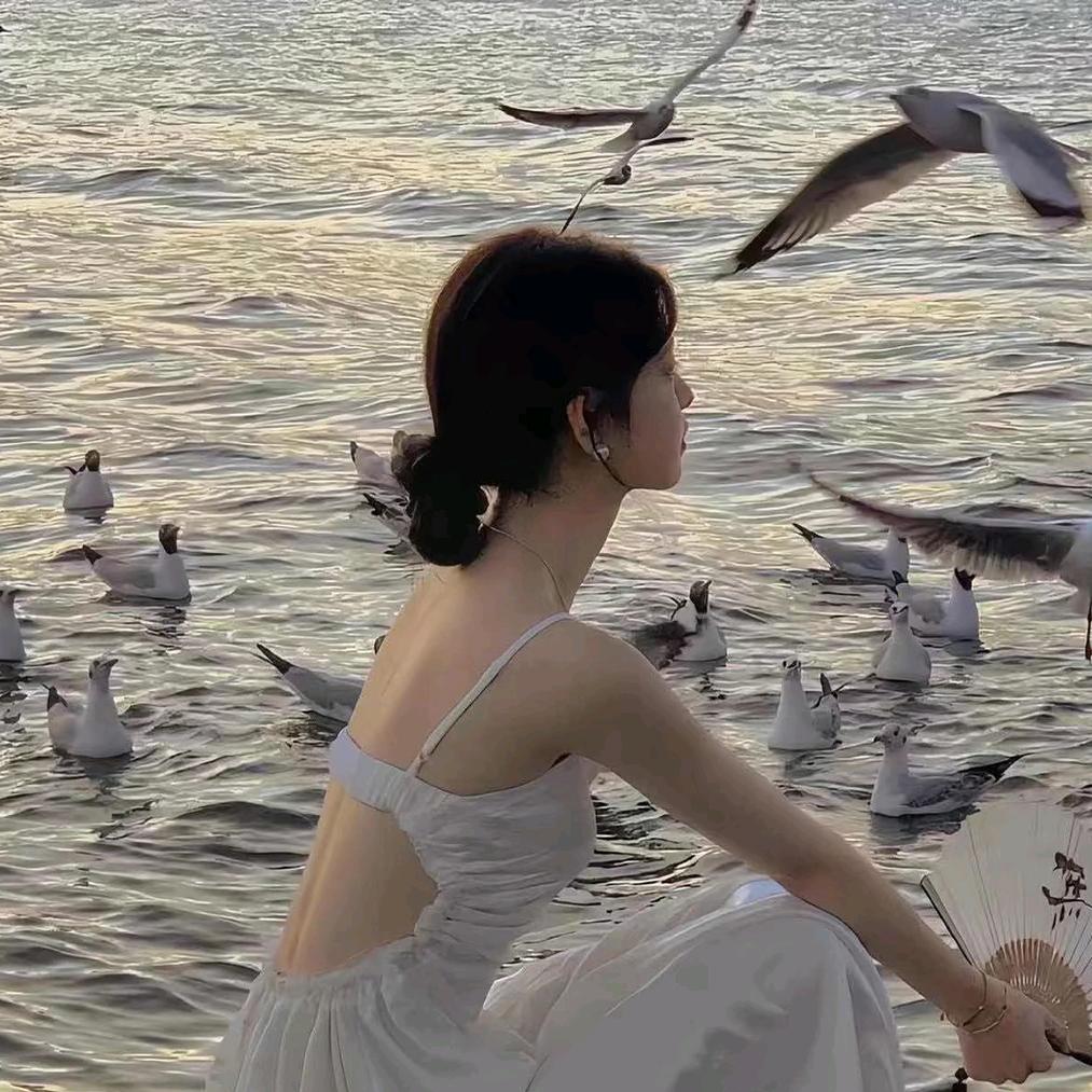 妍希语.