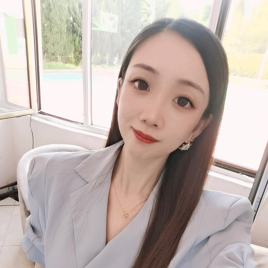 爱吃冰豆的小冰豆