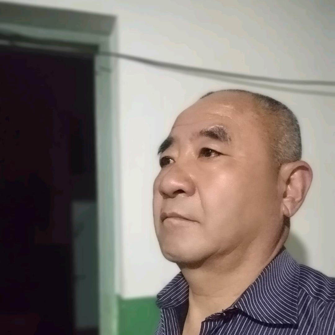 亢哥：（聊天中介）