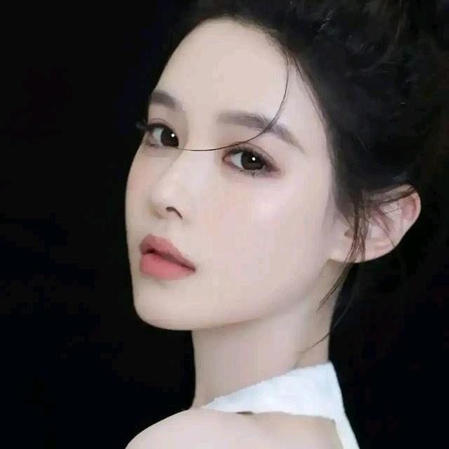 Ly蓝蓝的天空