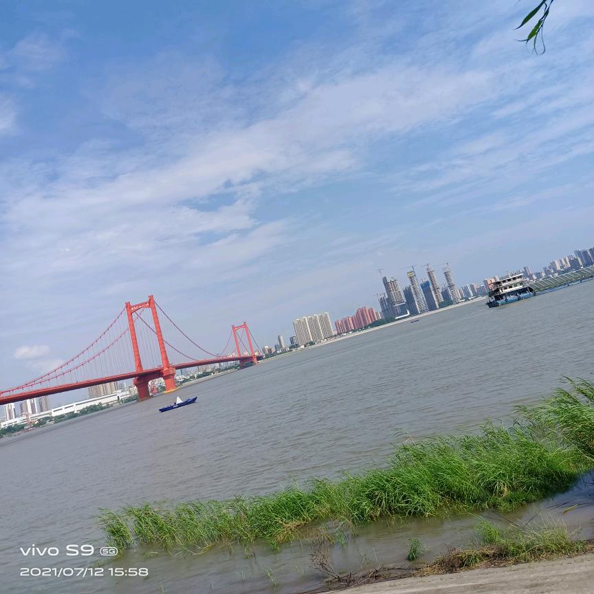 ╭(  顺其自然╰)╮