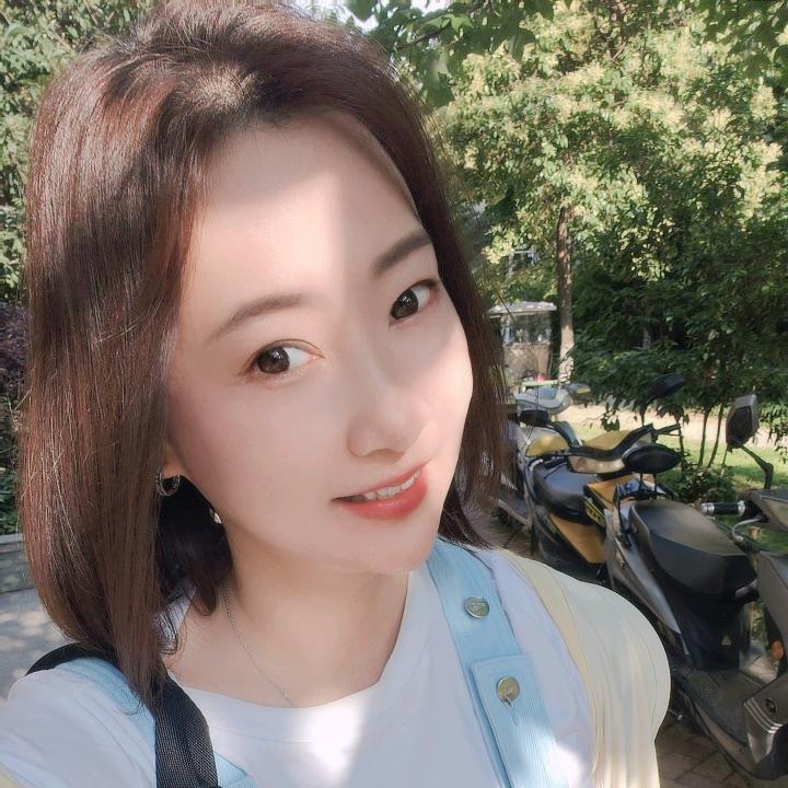 小馆子手擀面之小静