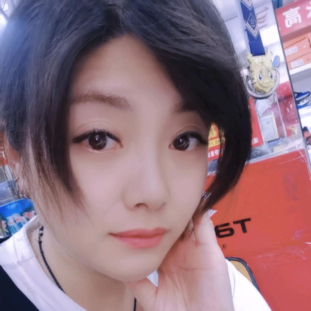 蒋菲尔