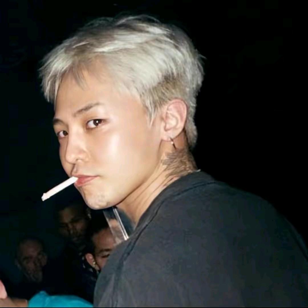 G-DRAGON.