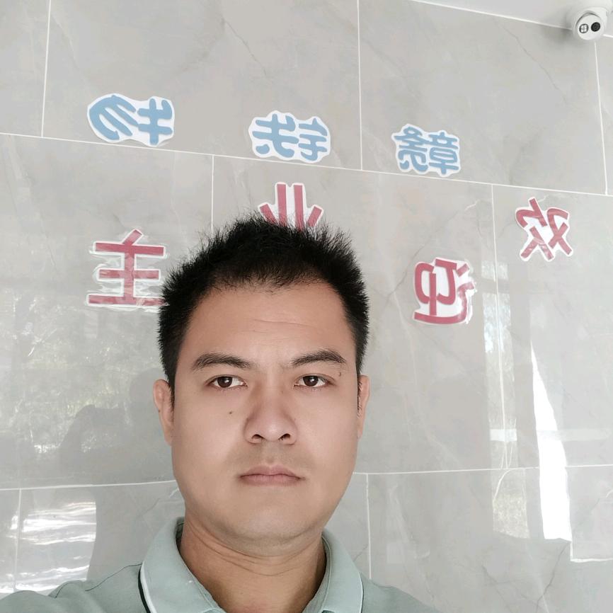 刘R