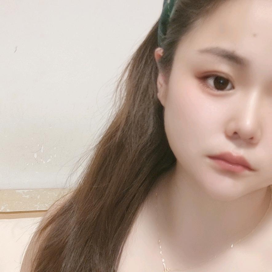 遛鲨鱼的小猫