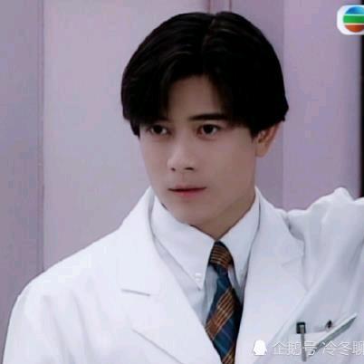 我只有一身坦荡和岁月刻的伤