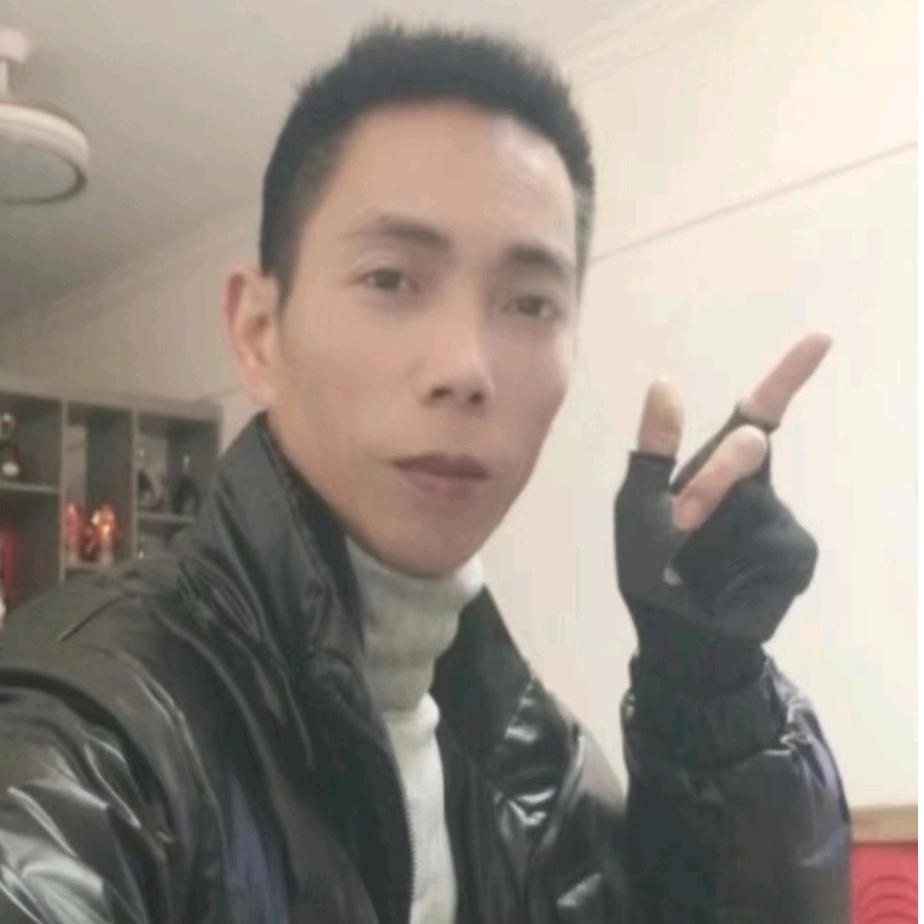 李旭，