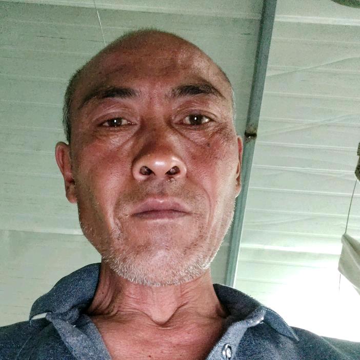 圢工人