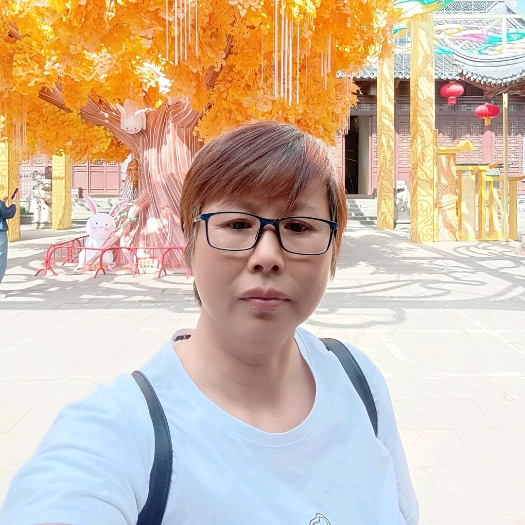 董桂英