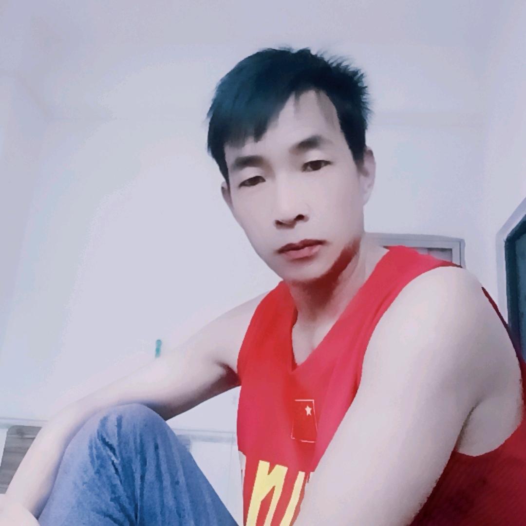 何鑫，叶落无痕