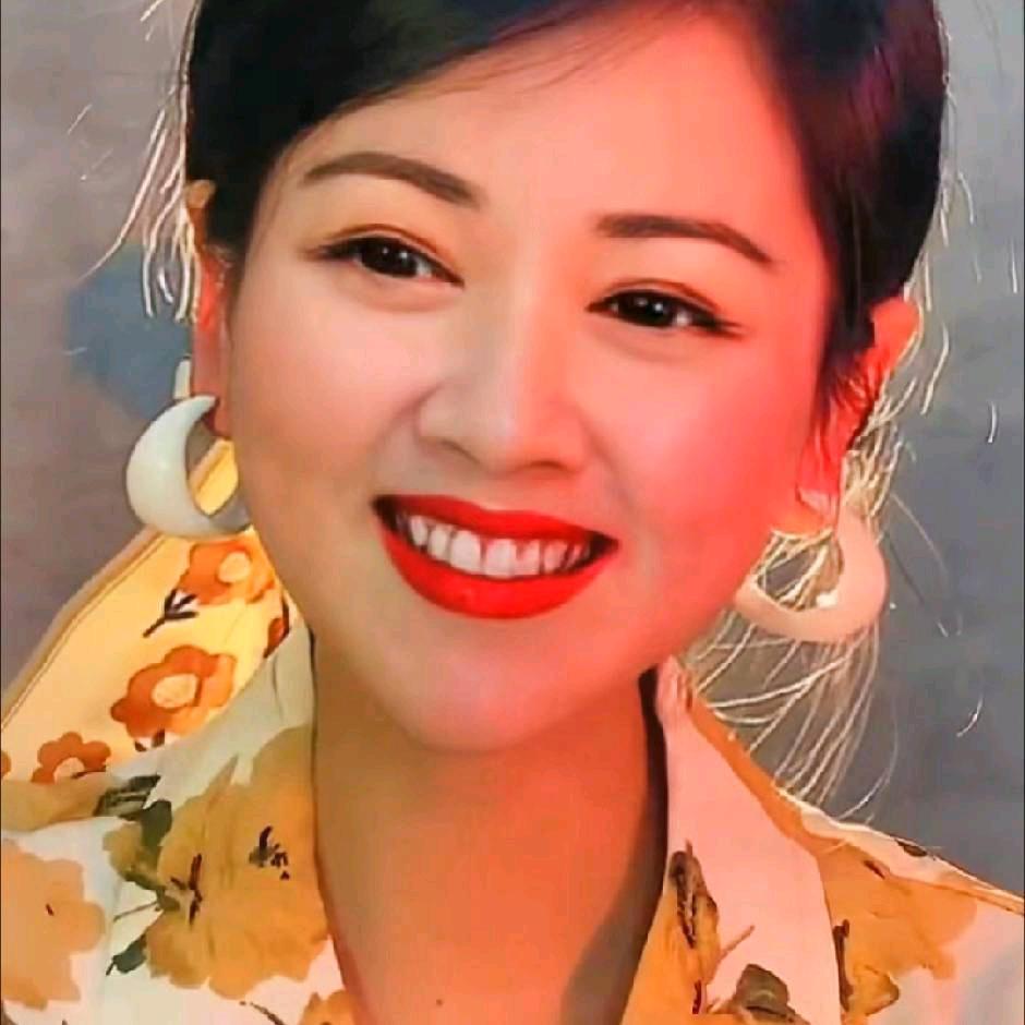 瓷砖女