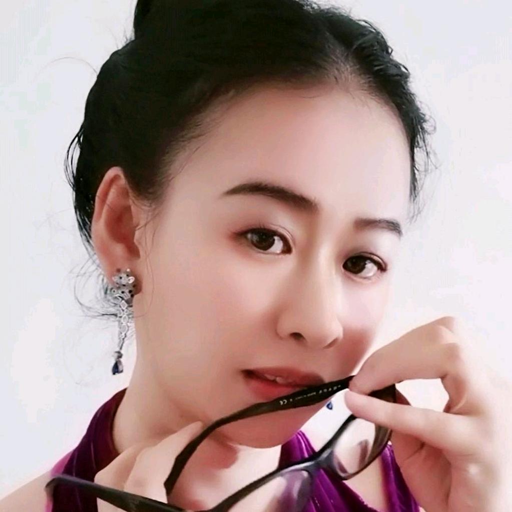 露西宝贝❤️