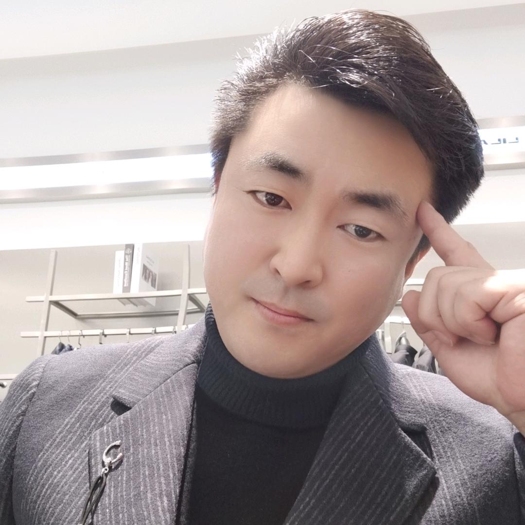 一麦香呈刀削面