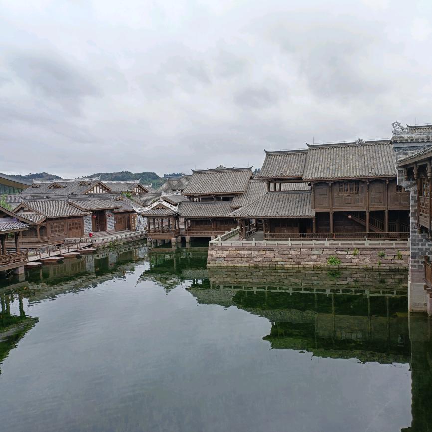 小王
