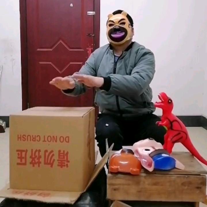 阿根木制工艺品