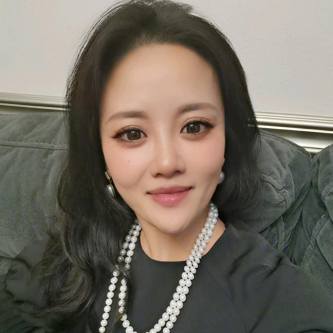 草原小黑妞