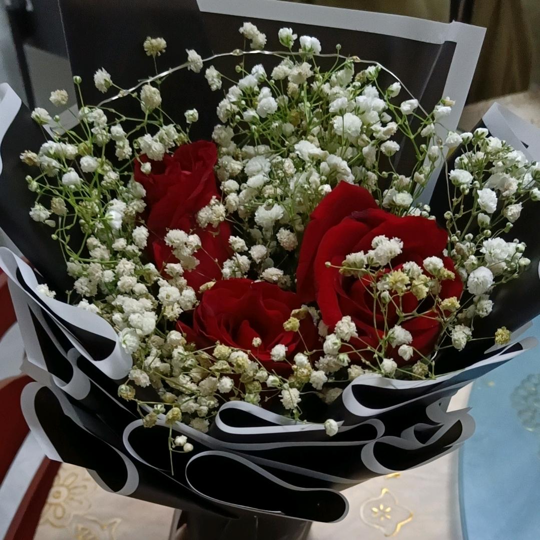 十指相扣求暴富