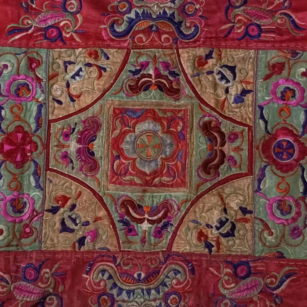 天梯部落手工绣坊