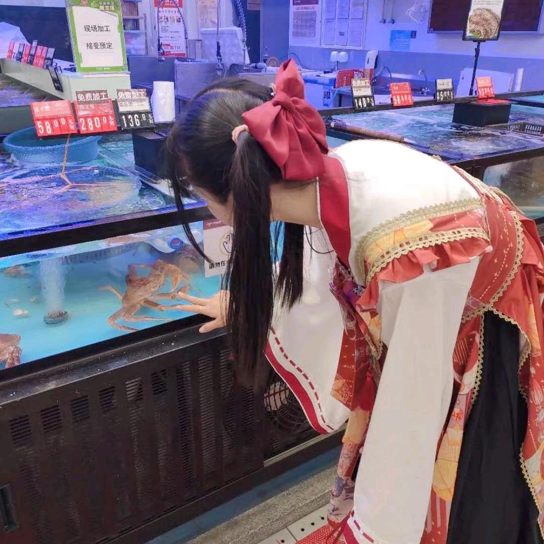 月月.