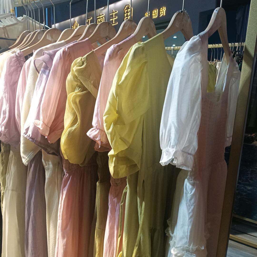 左左小店个体店小小张女装