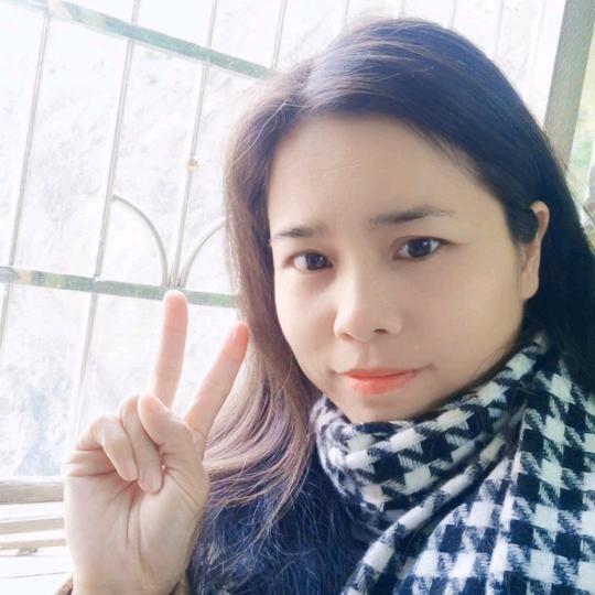 摆摊妹子