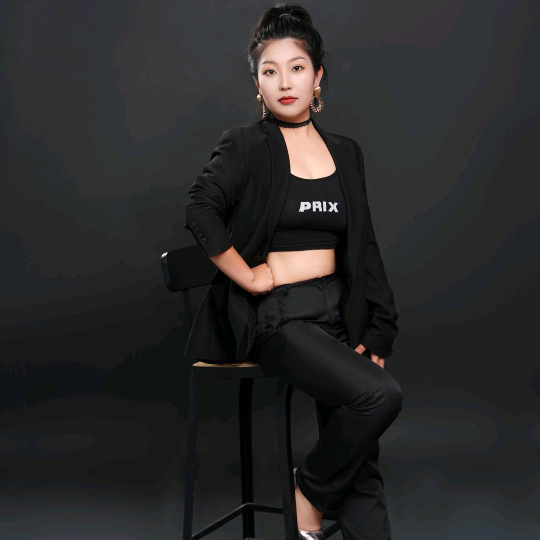 巴林后小尾巴🐍其姐