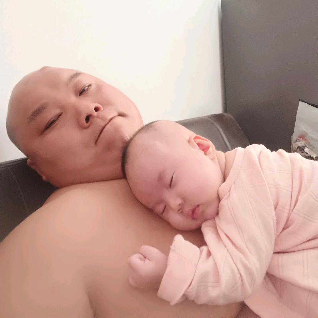 大尹于市，小尹于野。