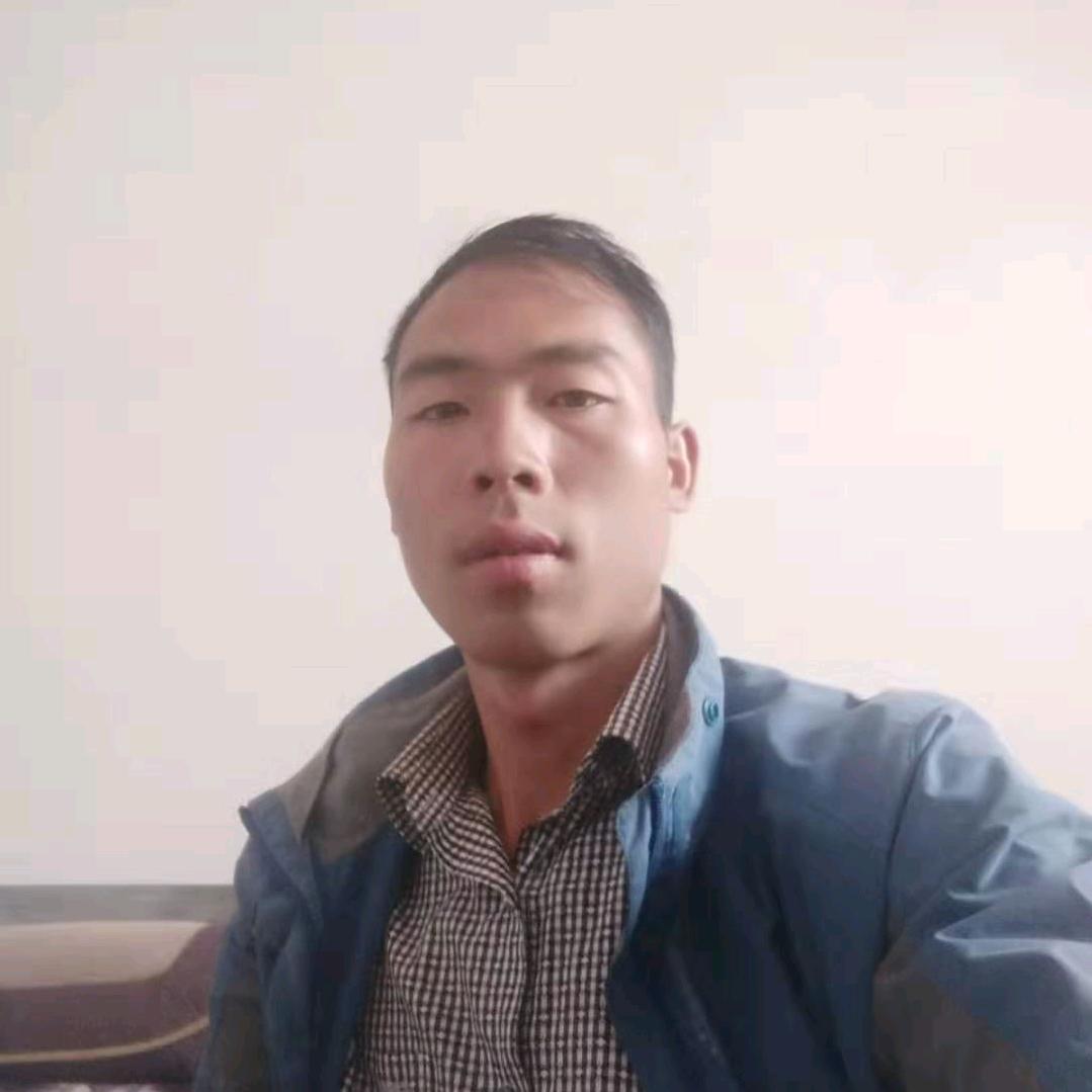 周伟