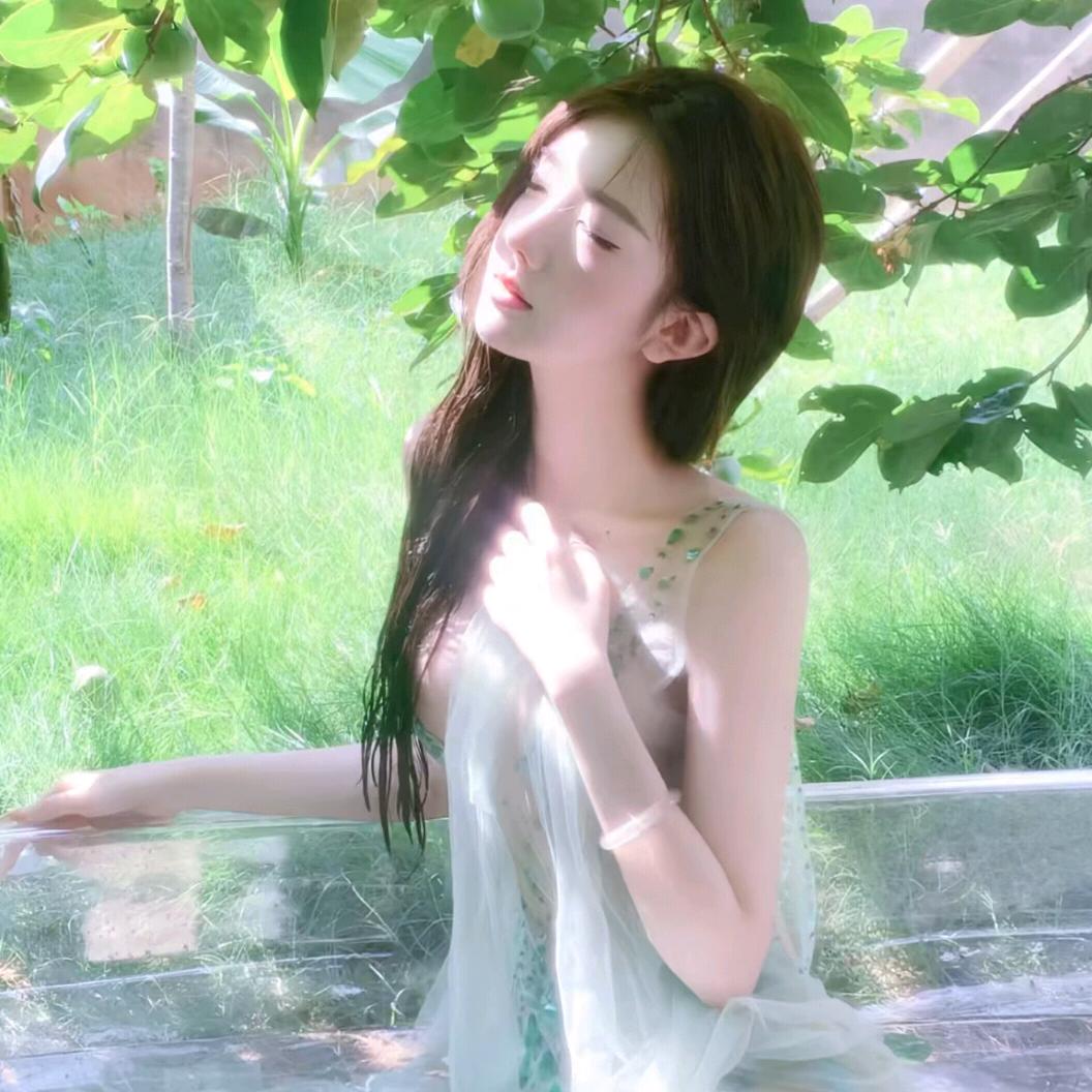 何濑濑头像