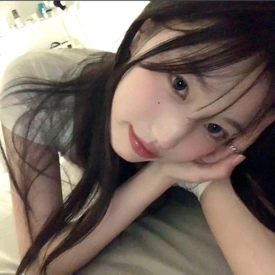郑书意。 .