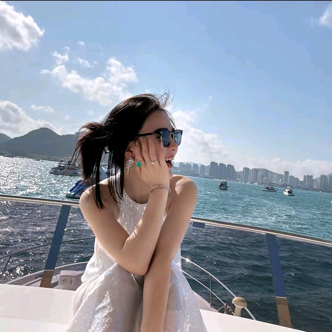 袁艺灵～时尚穿搭