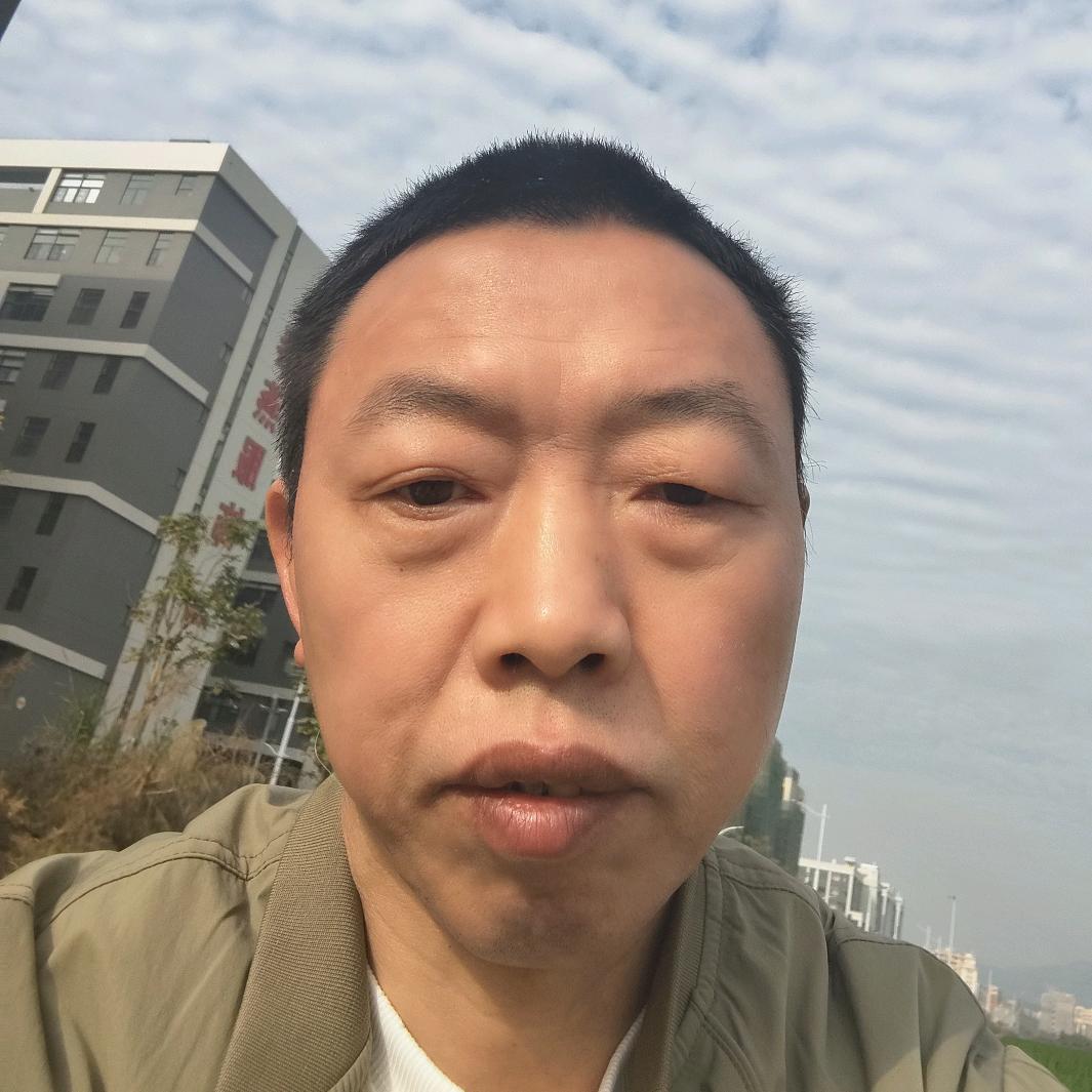潘强