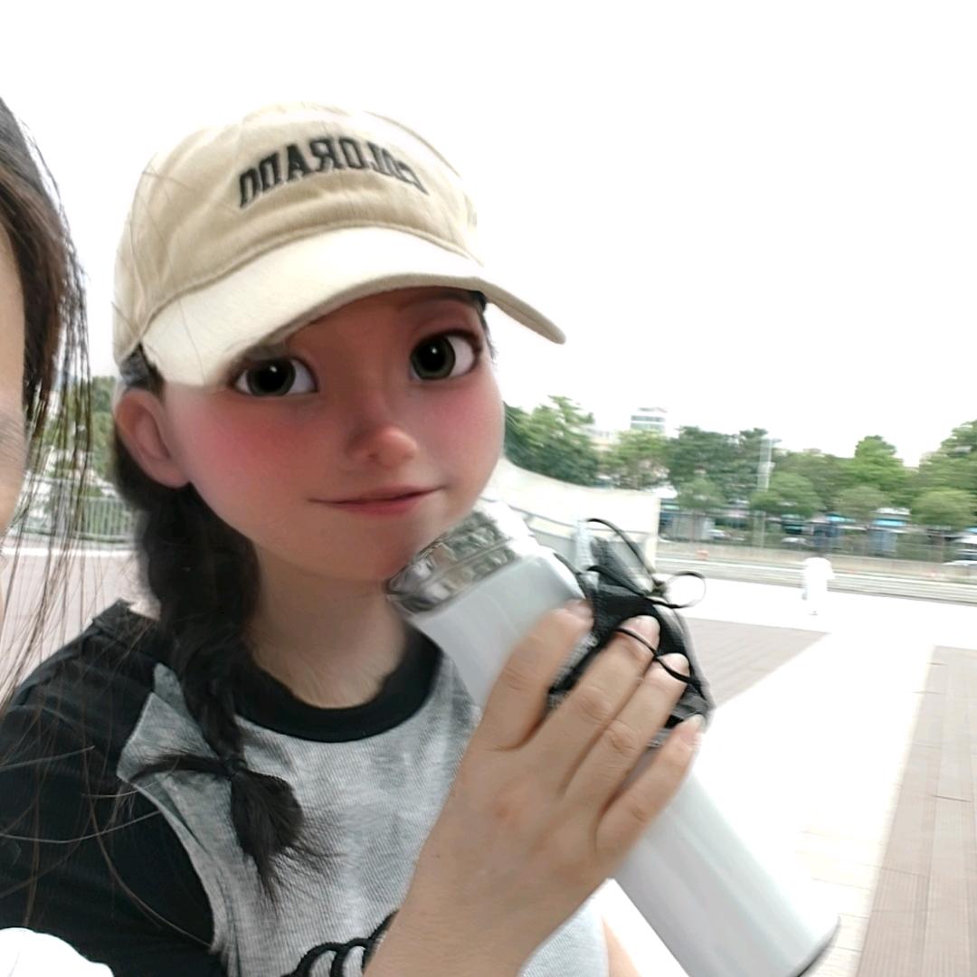 背影🌾香在深圳