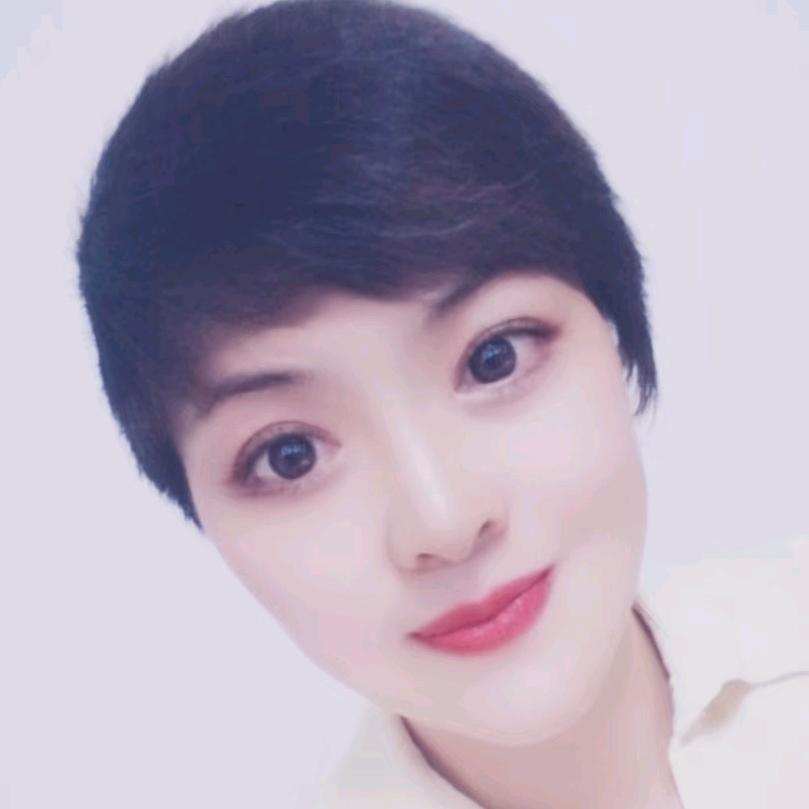 梅子穿搭