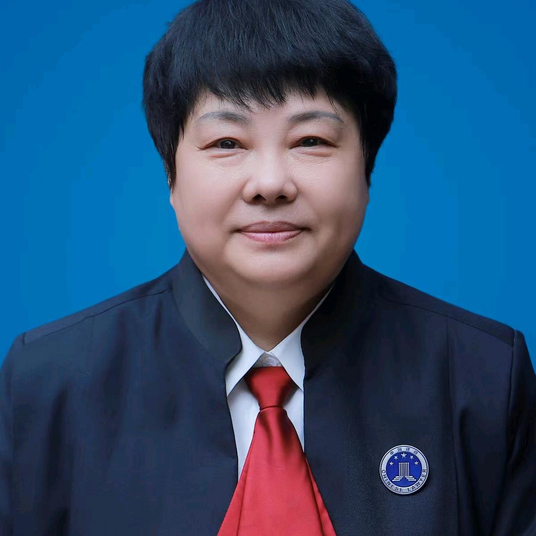 田华律师