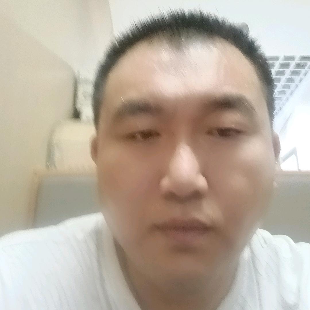 草原上的雄鹰