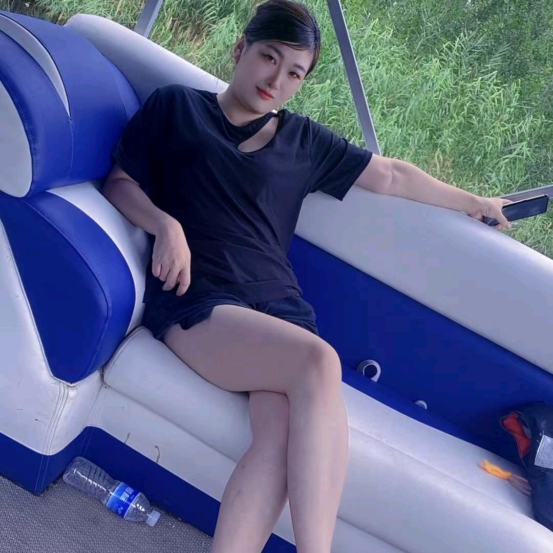 。月月