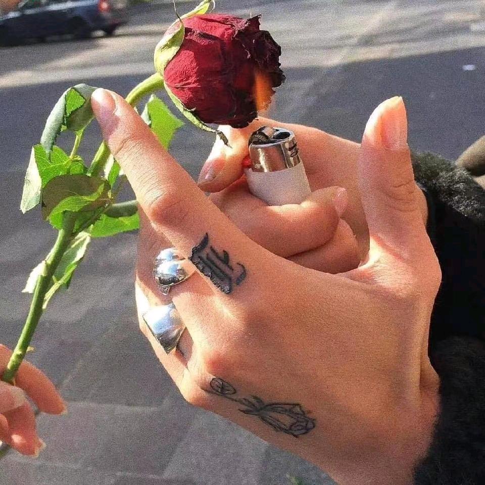 @¥