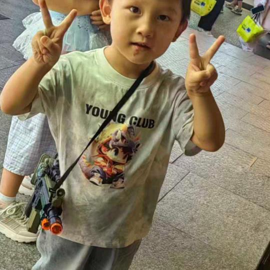 🌜🌺🌺🐷🐷🌺🌺🌛