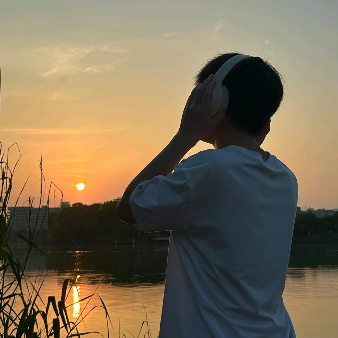 沉稳的昊同学